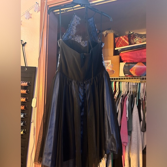 Blondie nites dress - Picture 2 of 4